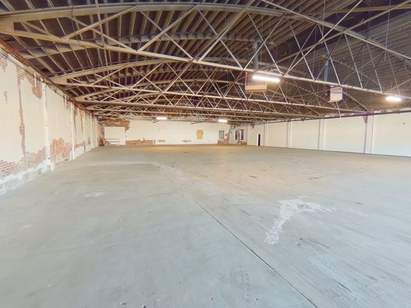 106 E Market St, Lebanon, TN 37087